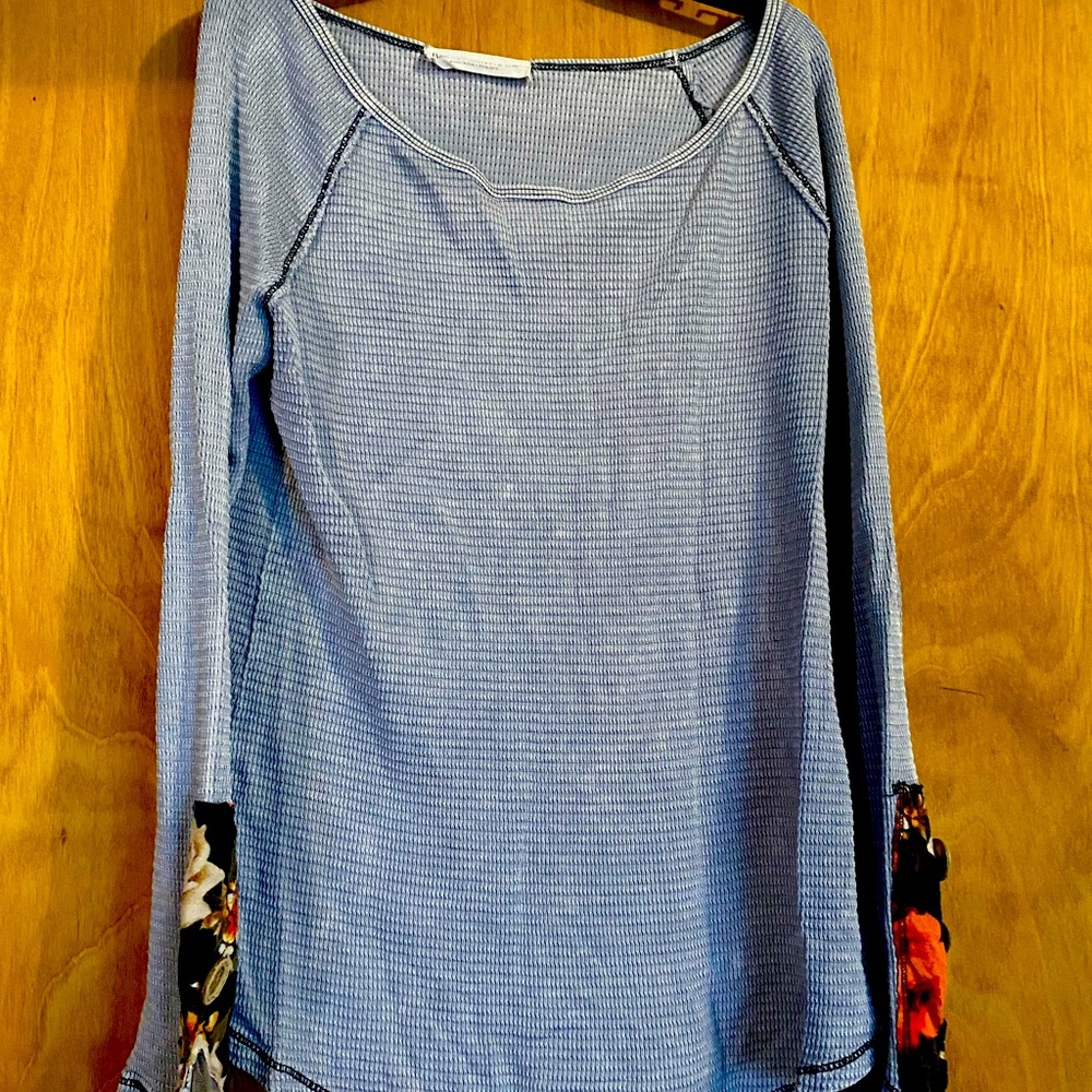 AMERKANABLE Long sleeve tee